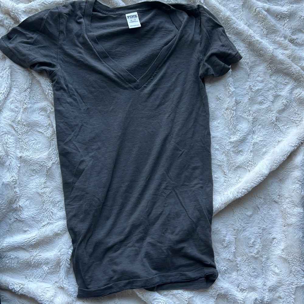 VS Pink grey v neck XS